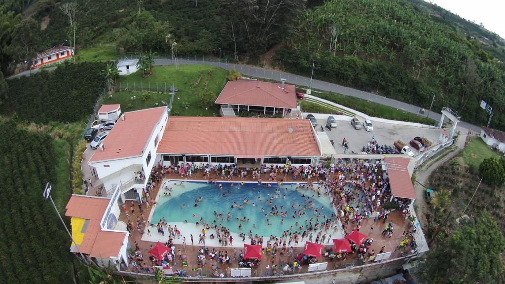 Sky Club Eco Hotel Belen de Umbria Екстер'єр фото